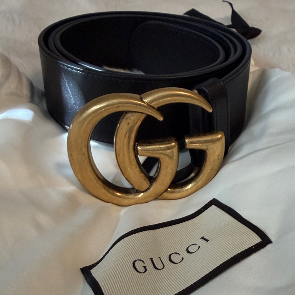 Gucci Black Leather Belt with Gold Double G Buckle